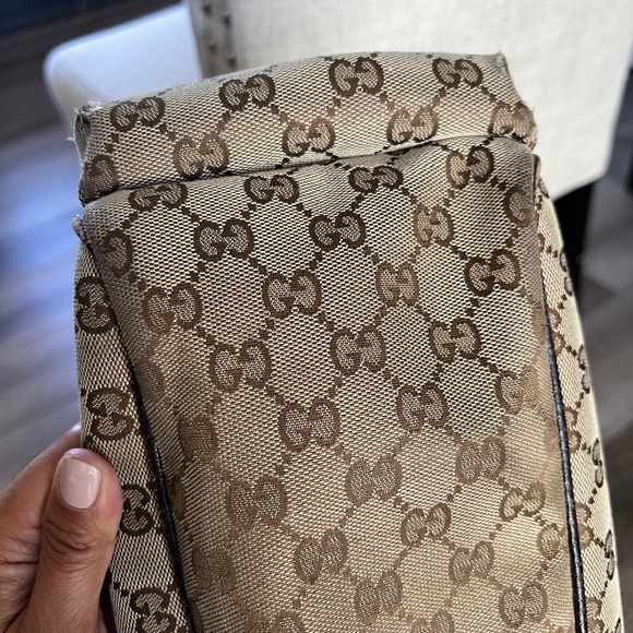 Authentic Gucci GG Diaper Crossbody Messenger Bag - Picture 12 of 16